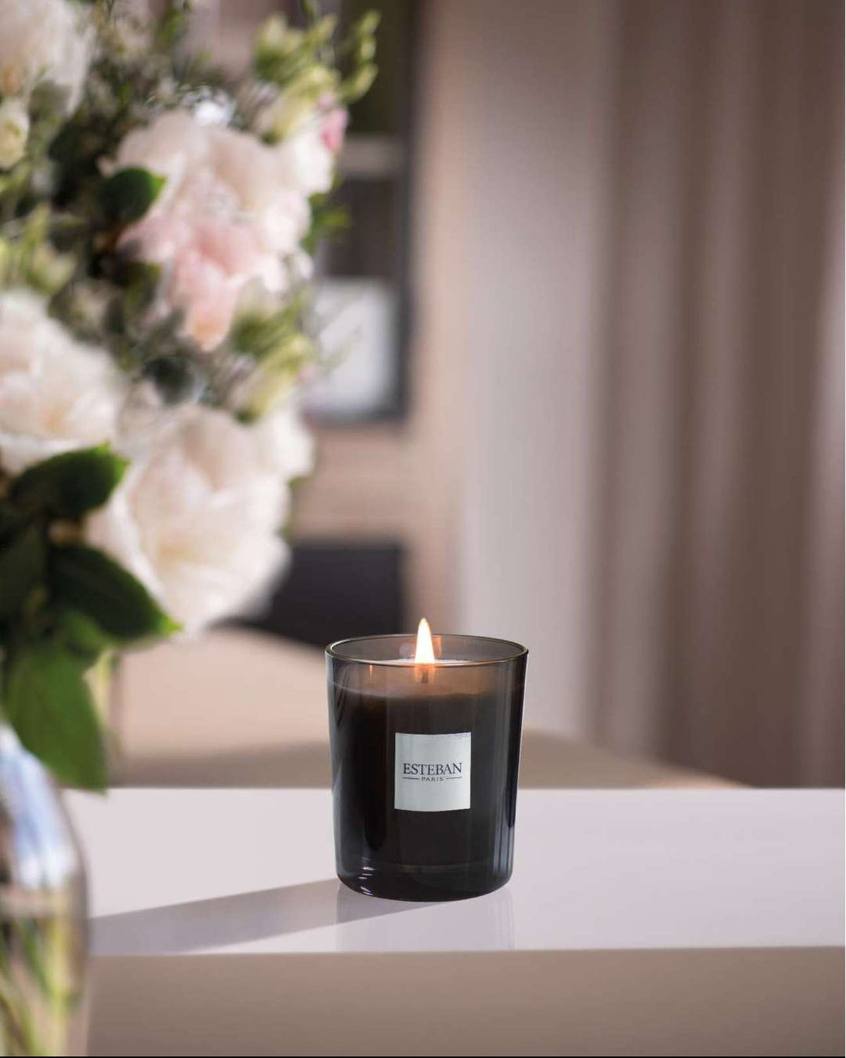Initial scented candle - Iris Cachemire - refillable - 180g