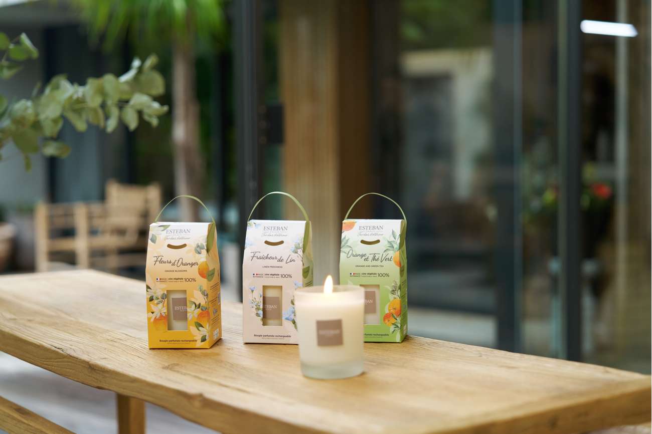 Initial scented candle - Linen Freshness - refillable - 180g