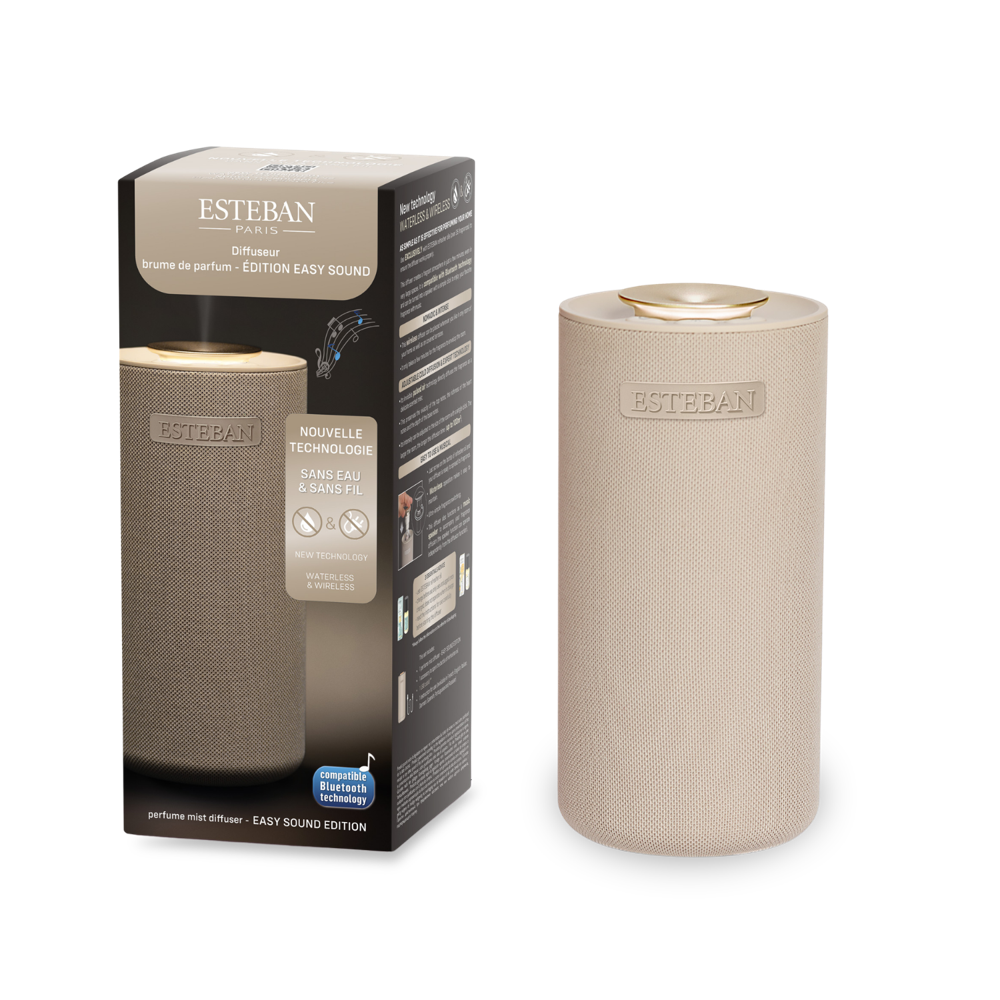 Diffuseur de parfum Esteban Paris Easy Sound Edition, brume de parfum sans eau et sans fil avec technologie Bluetooth intégrée, présenté avec son coffret et son habillage textile beige