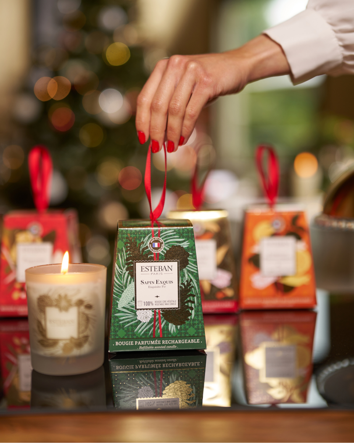 Scented Candle - Exquisite Fir - Limited Christmas Edition - Refillable - 180g